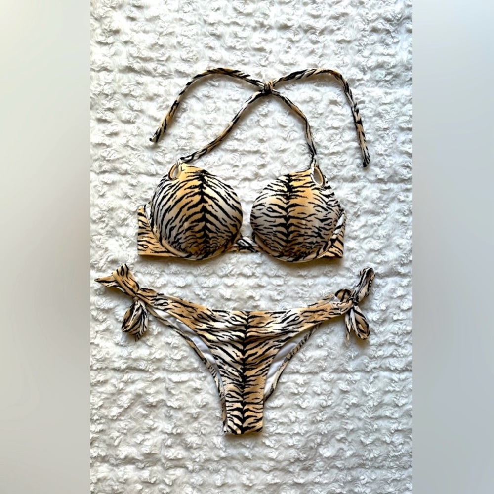 Victoria’s Secret Side Tie Bikini. Animal Print. Size Small. Padded Push-up Top